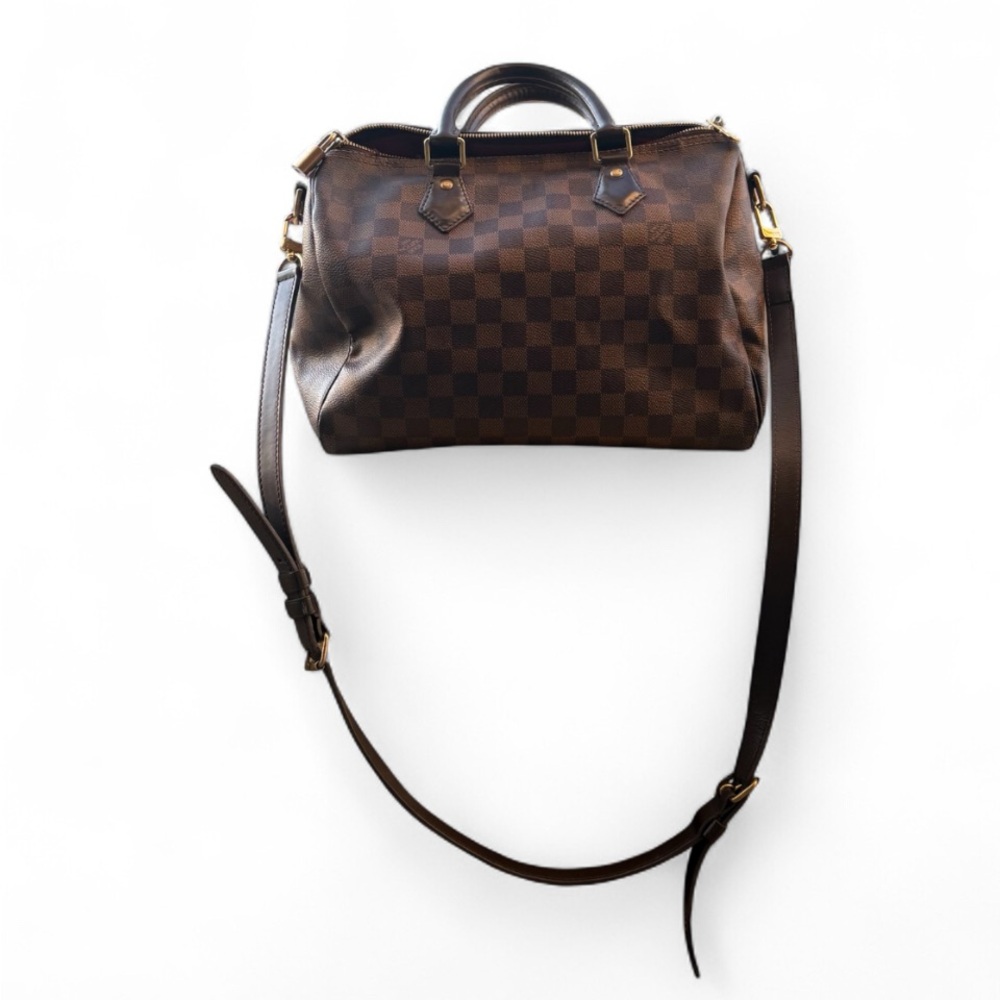 Authentic, Beautiful Louis Vuitton Speedy 35 Bag with Strap Included.